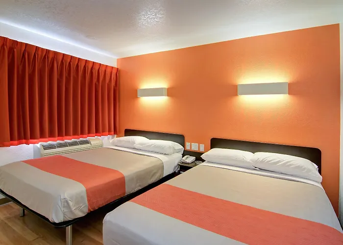 Motel 6 Old Town Scottsdale Fashion Square